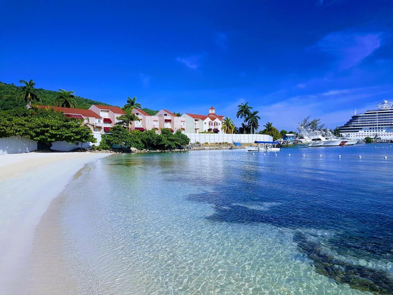 Apartment Treasure At Sandcastles Ocho Rios Eksteriør billede